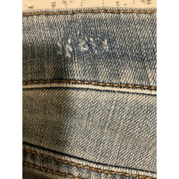 Seven 7 Distressed SunSet Bermuda Cutoff Shorts size 4 vacation beach casual - Picture 7 of 8